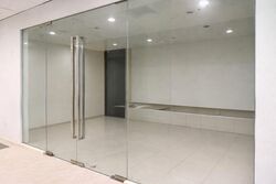 Parkway Parade (D15), Retail #568040071